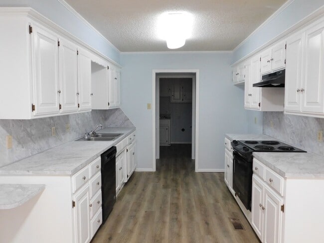 Photo - 2 Bed 2 Bath Duplex Newly Renovated