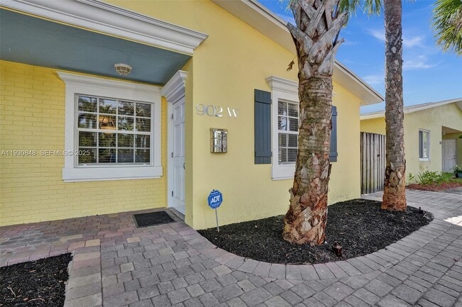 Photo - 902 Mandarin Isle Unidad 2