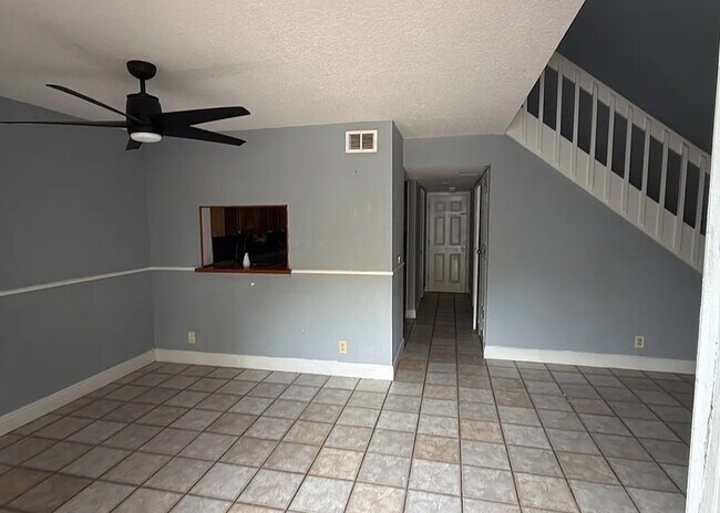 9242 Green Meadows Way
