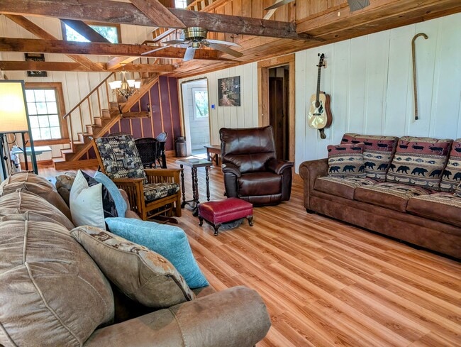 Photo - 331 Duggan Hill Dr