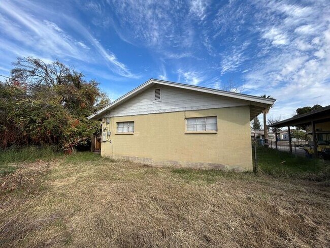 Photo - 920 S Wilson St