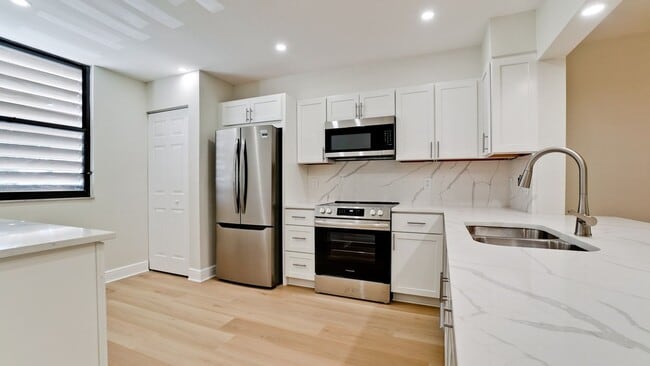 Photo - 542 Lakeside Dr