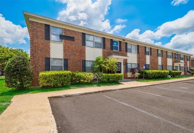 Building Photo - 5325 Curry Ford Rd Unit H-103 Rental