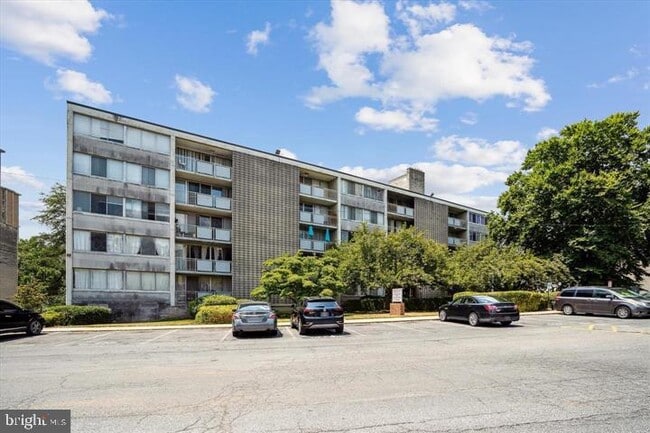 Building Photo - 1828 Metzerott Rd Unit 201