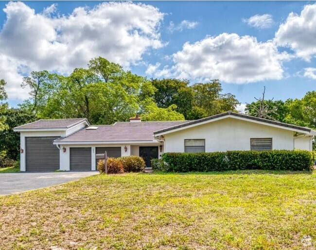 Building Photo - 4031 Coral Hills Dr Rental