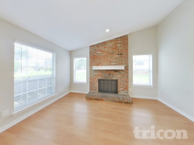 Photo - 8311 Rock Brook St