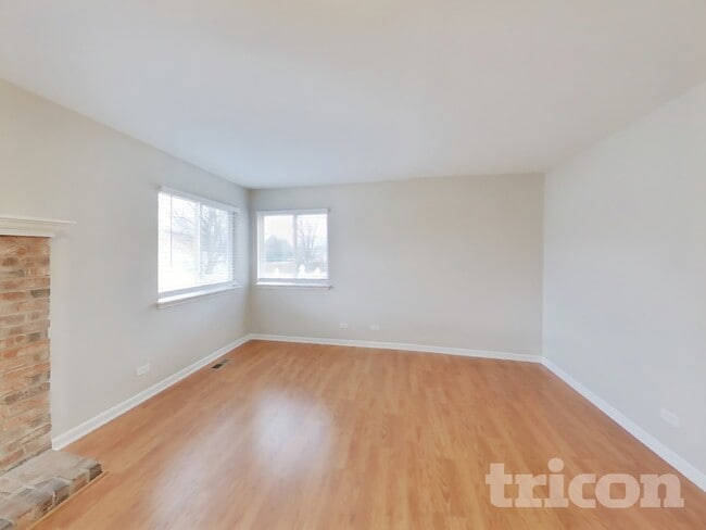 Photo - 16137 S Lexington Dr