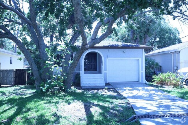 Building Photo - 7609 S Sherrill St Rental