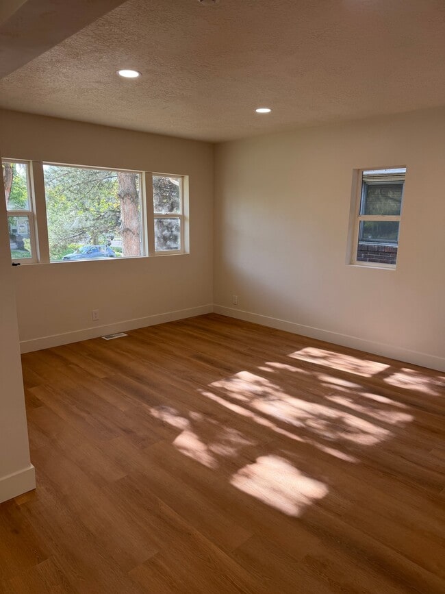 Photo - 2543 Highland Dr Unit A