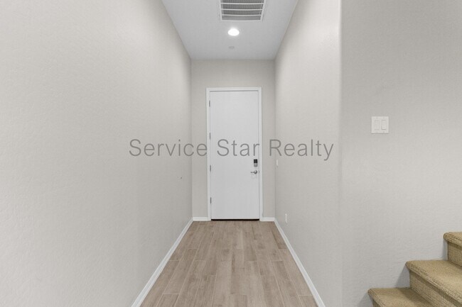 Photo - 1952 W Kinfield Trail