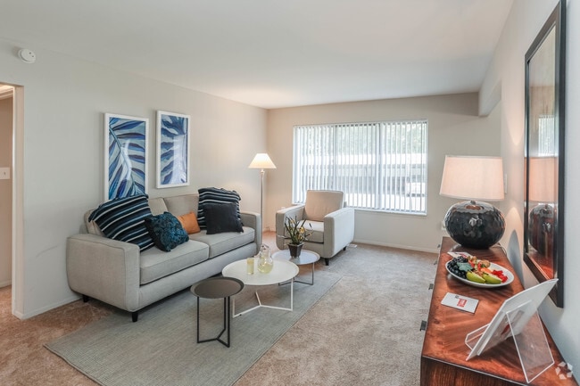 2BR, 1.5BA - 1,039 SF