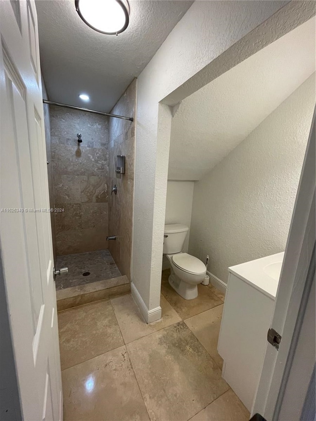 Photo - 3350 SW 25th St