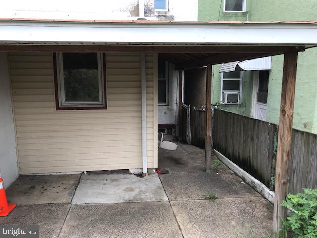 Photo - 4639 Worth St
