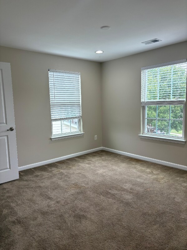 Photo - 1023 Anderson Pl SE