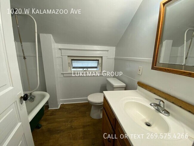 Photo - 1020 W Kalamazoo Ave