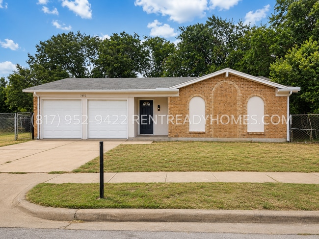 Building Photo - 7452 Darien St