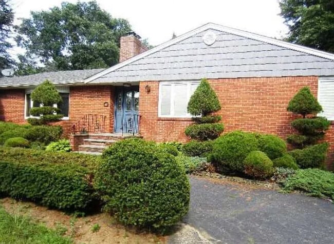 Building Photo - 59 Pine Acres Blvd Rental