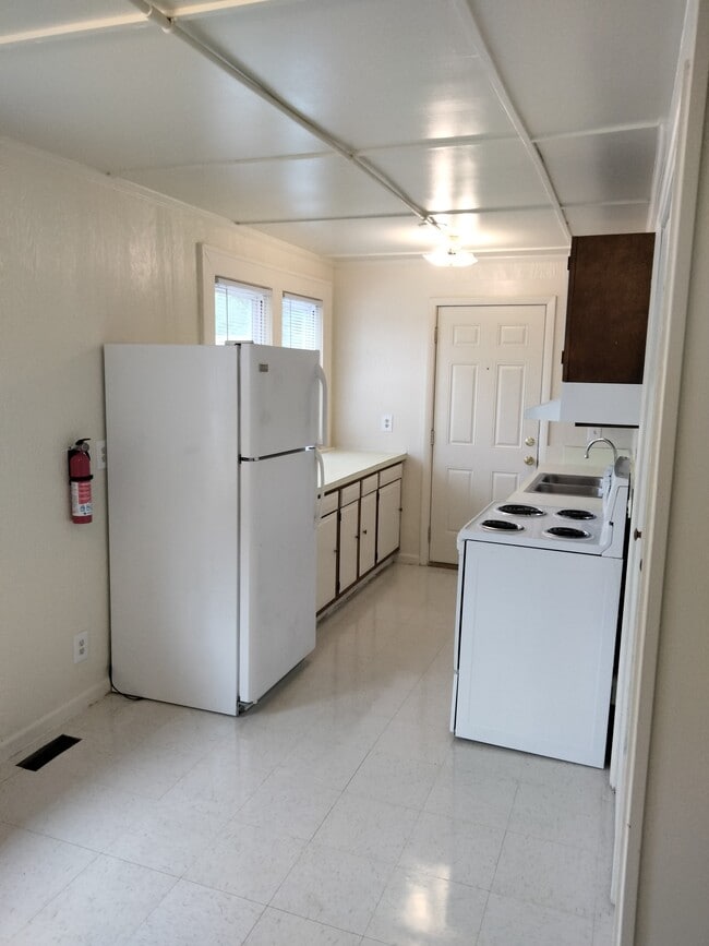 1853 Park St Unidad 1853 1/2 Park St.