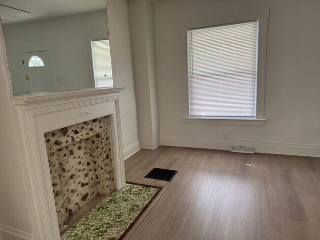 Photo - 2 Bedroom, 1 Bath Single Family Home - Sou...