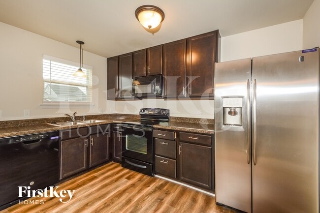Photo - 104 Shire Dr