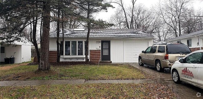 Building Photo - 1038 Studebaker Ave Rental