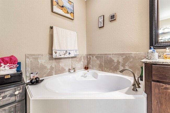 Building Photo - 403 Marina View Dr