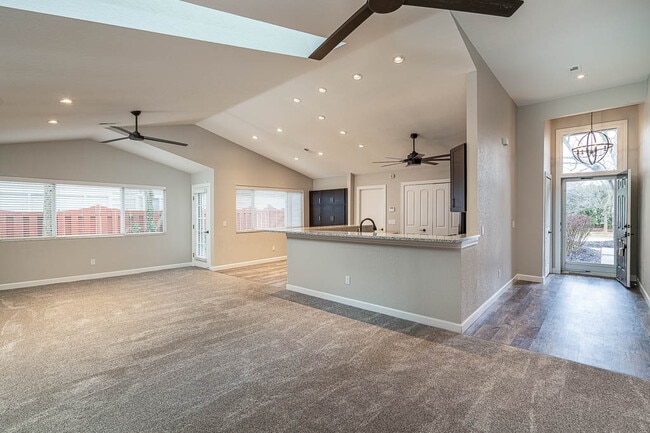 open kitchen plan / large breakfast bar - 746 Hilltop Ln Unit 746