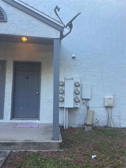 Building Photo - 1320 Mountain View Dr Unit C110