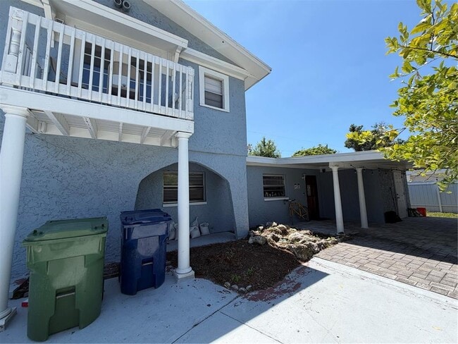 Photo - 2926 W St John St