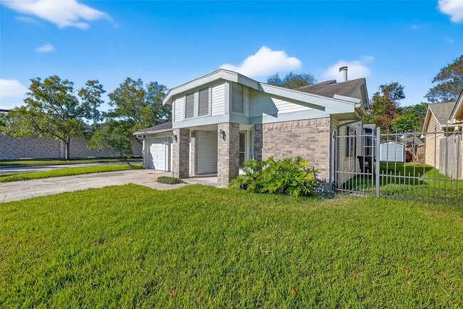 Photo - 2238 Sentinal Oaks St