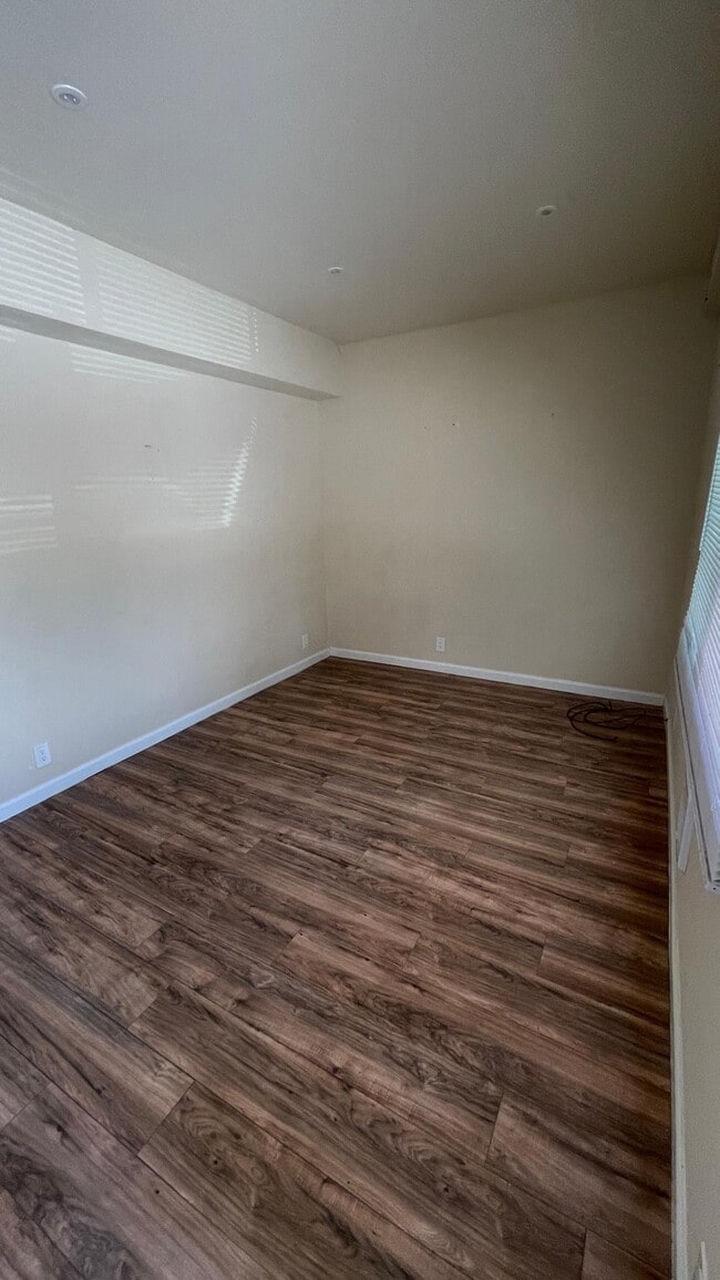 Photo - 54005 Pine Crest Ave