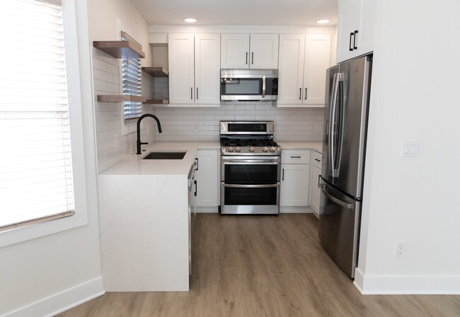 Photo - 713 Stevens St