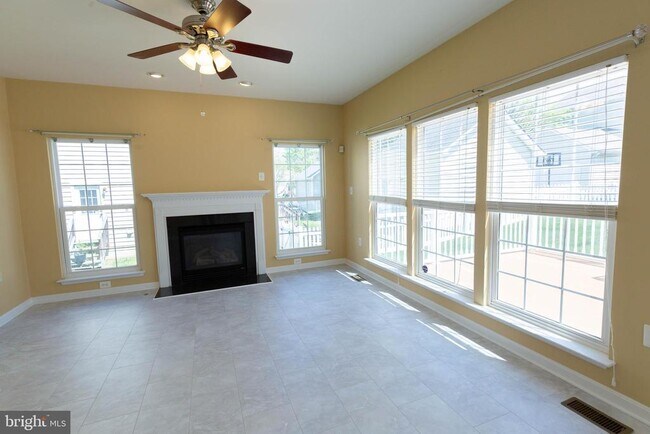 Photo - 341 Bullskin St