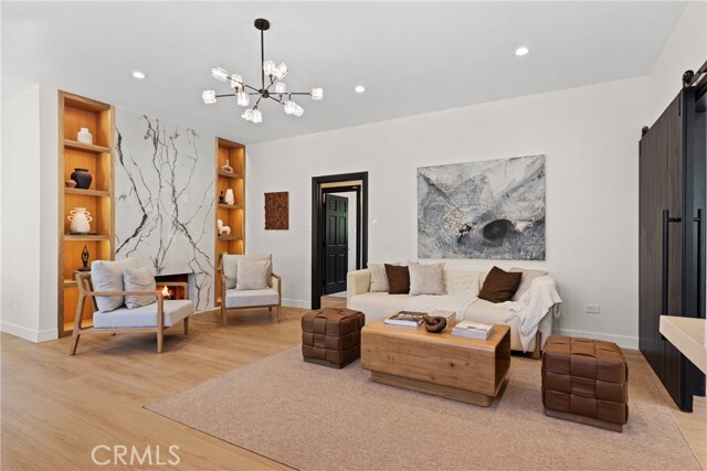 Photo - 6016 Woodlake Ave