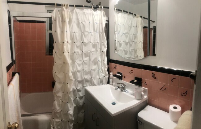 Photo - 20-15 Parsons Blvd Unit 1