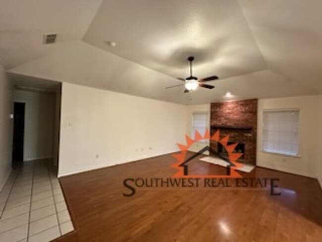 Photo - Beautiful 3 bedroom 2 bath brick home