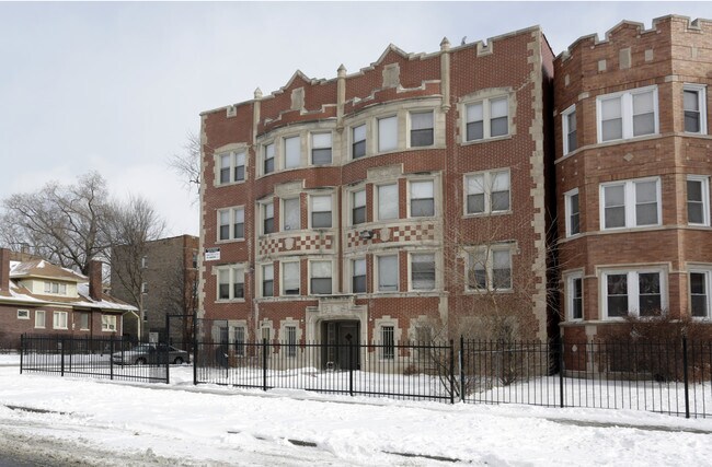 South Shore Apartaments - 7801 S Saginaw
