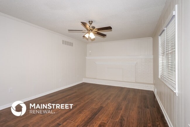 Photo - 207 E Pecan Valley St