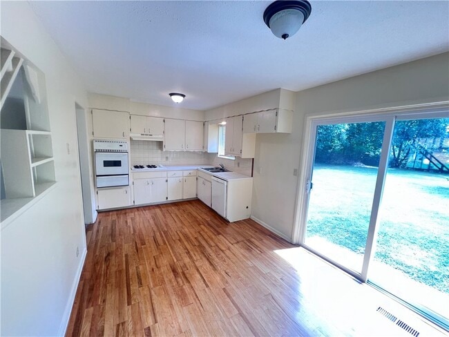 Photo - 609 Cedar St