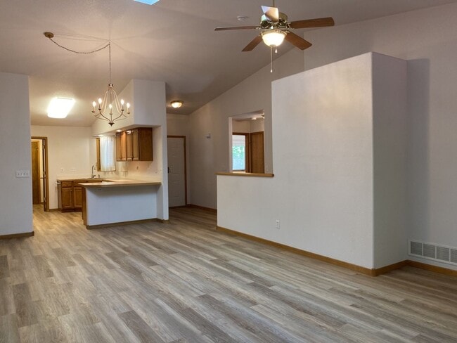 Photo - 2325 Northbrook Dr