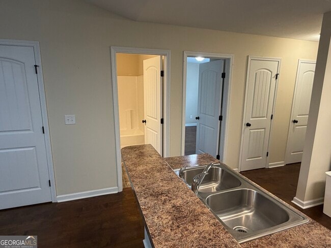 Photo - 185 Buckhaven Way