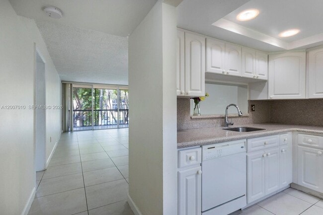 Photo - 10855 SW 112th Ave Unit 211