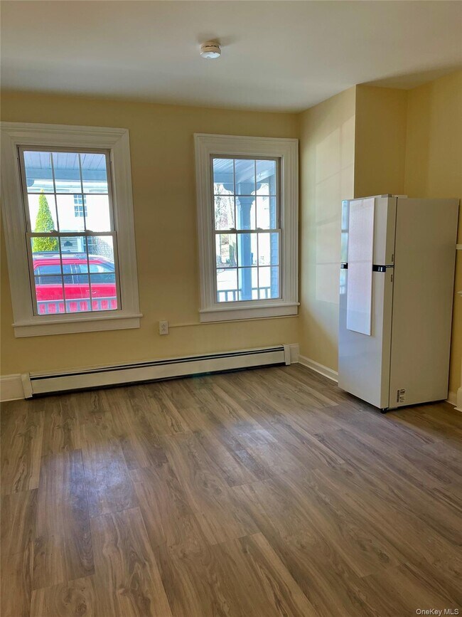 46 E Market St Unit B