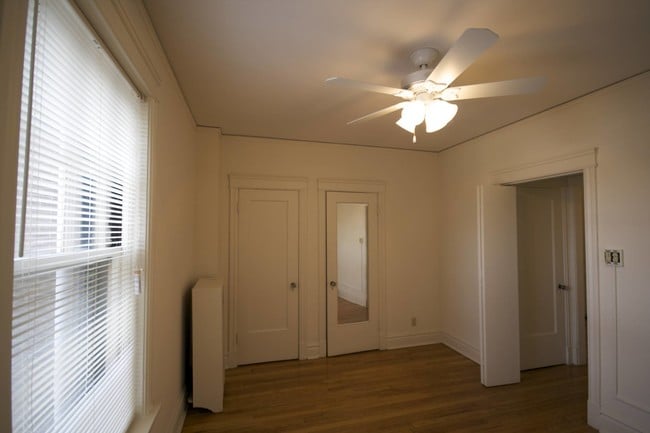 Photo - Forty-Five-Fifteen Lindell Apartments