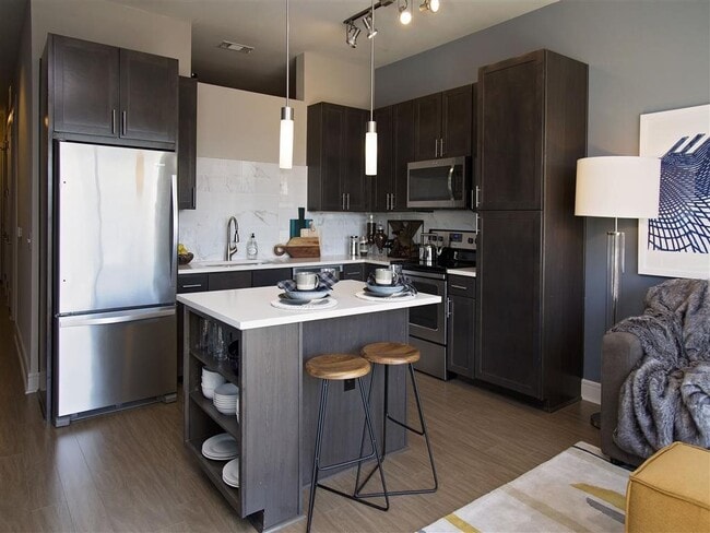 Building Photo - 806 Jackson Hill St Unit 250.5