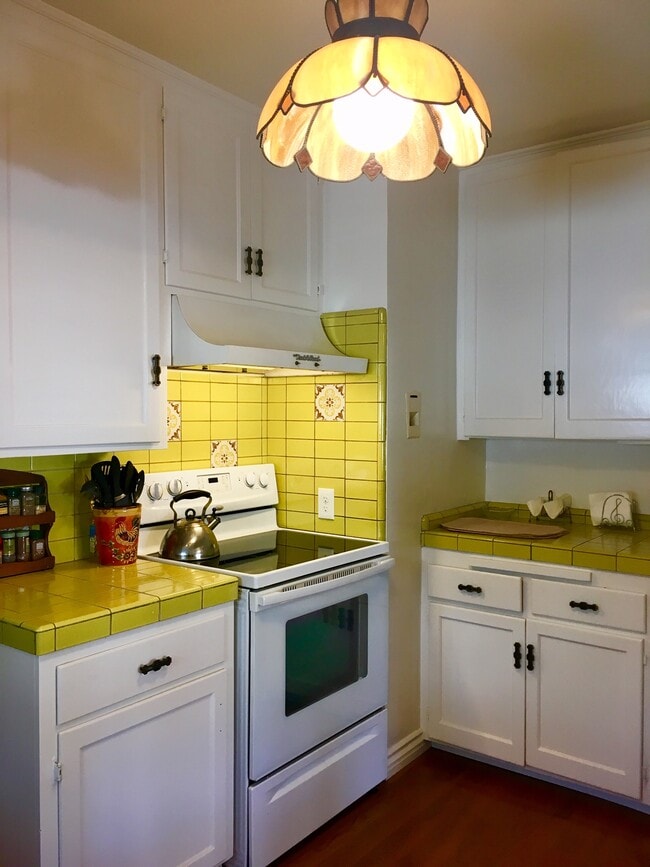 Photo - 10720 Hortense St Casa