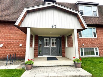 Photo - Lewis Court Apartments