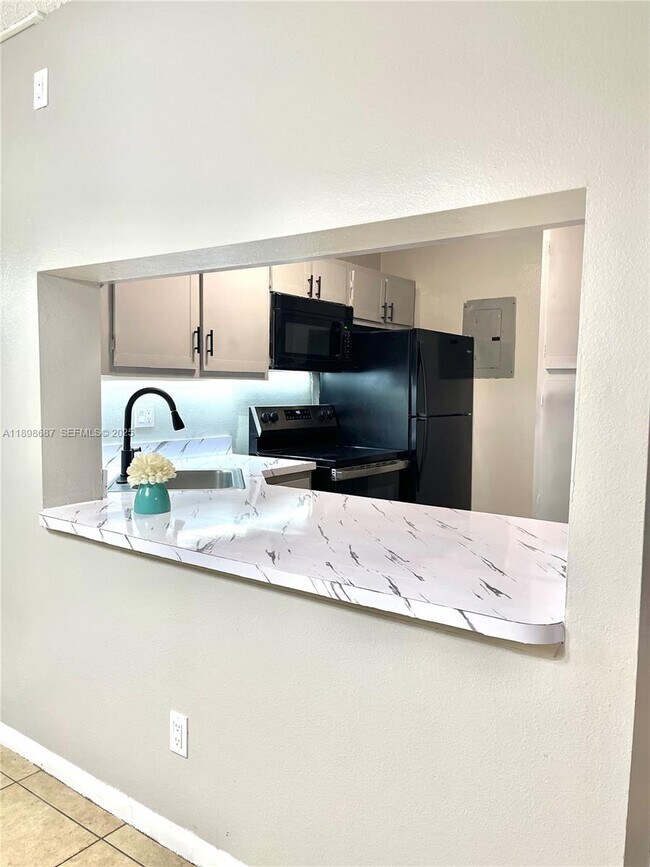 Photo - 8215 Sun Spring Cir Unidad 22