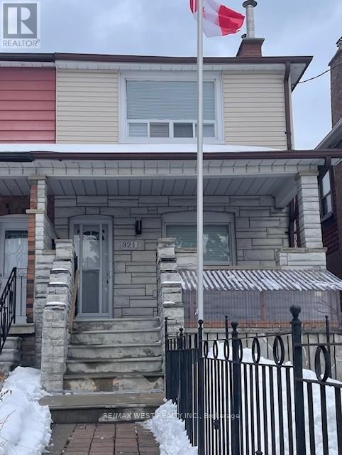 Photo - 321 Caledonia Rd