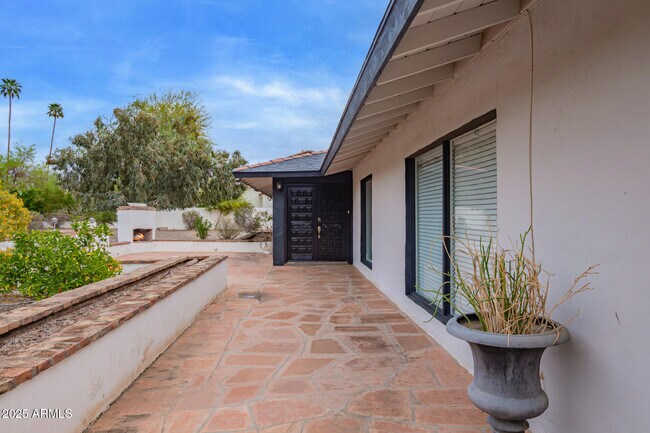 Photo - 5401 E Exeter Blvd